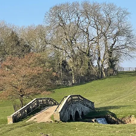 The Parcel Shed 公寓