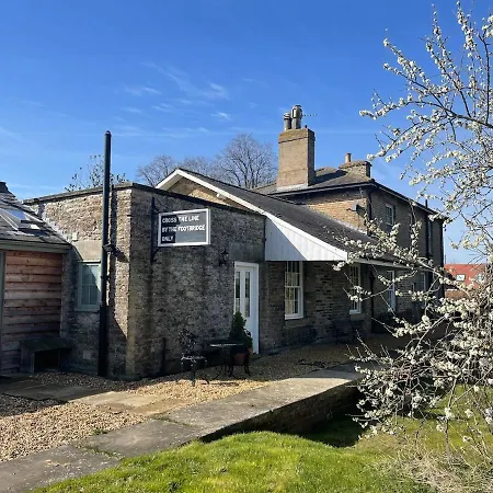 The Parcel Shed Daire *