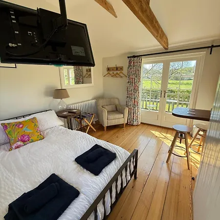 The Parcel Shed Gilling East